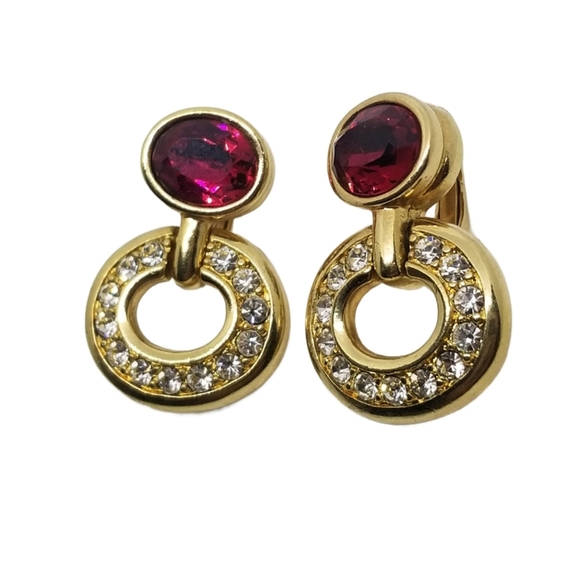 SWAROVSKI VINTAGE GOLDTONE & MAGENTA CRYSTAL DOORKNOCKER CLIP ON EARRINGS - Picture 4 of 6